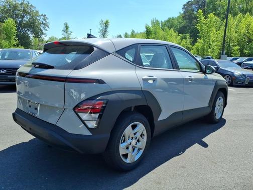 Cyber Gray Metallic 2026 Hyundai KONA SE