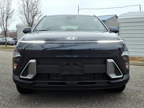 Abyss Black Pearl 2026 Hyundai KONA SEL Sport