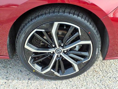 2023 Nissan Altima SR FWD