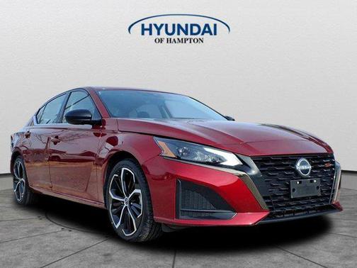 2023 Nissan Altima SR FWD