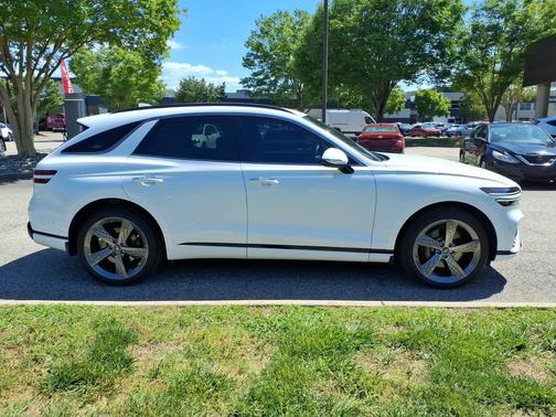 Alta White 2023 Genesis GV70 2.5T AWD