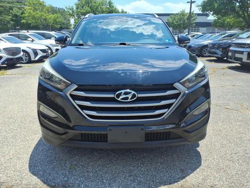 Black Noir Pearl 2018 Hyundai TUCSON SEL Plus