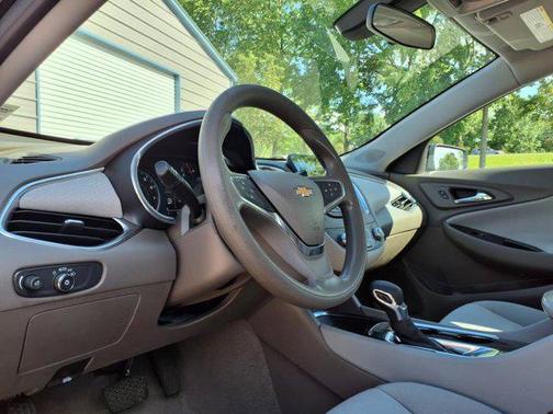 2021 Chevrolet Malibu FWD LT