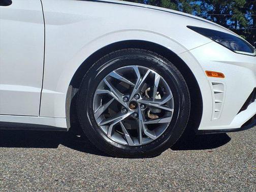 2022 Hyundai SONATA SEL