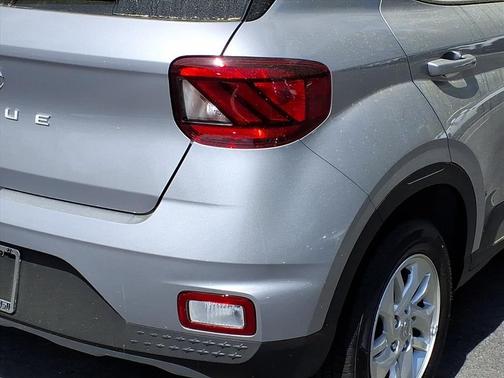 Shimmering Silver 2026 Hyundai VENUE SE