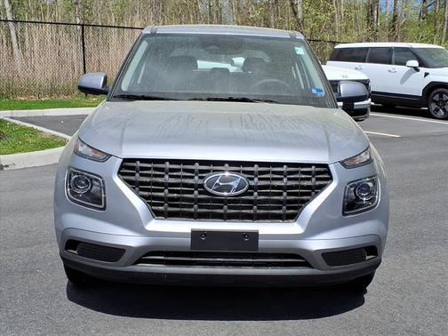 Shimmering Silver 2026 Hyundai VENUE SE