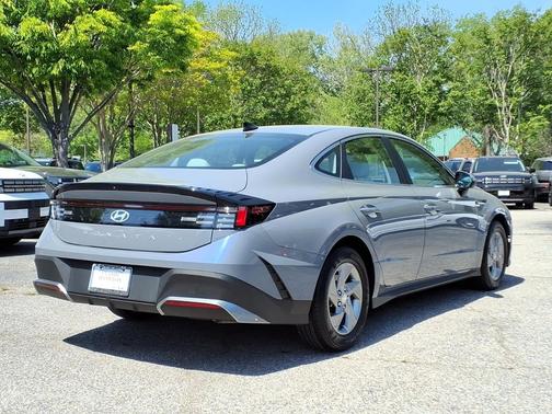 Transmission Blue 2025 Hyundai SONATA SE