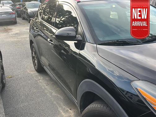 Black Noir Pearl 2020 Hyundai TUCSON Value