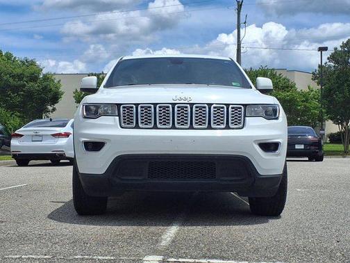 2020 Jeep Grand Cherokee Laredo