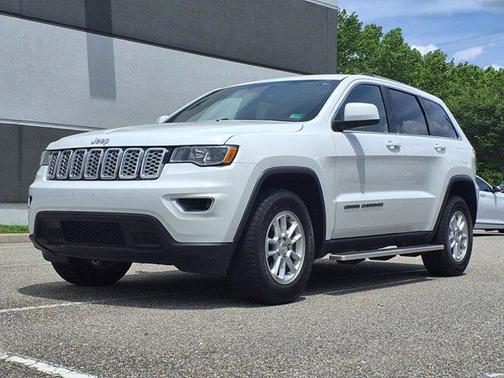 2020 Jeep Grand Cherokee Laredo