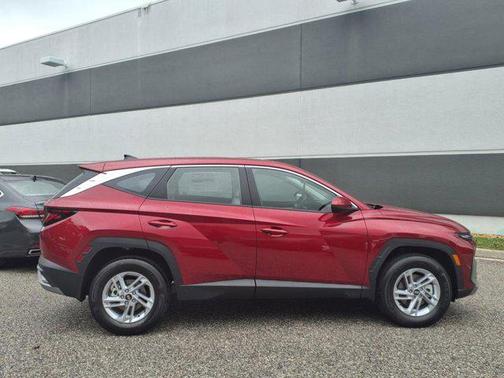 2025 Hyundai TUCSON SE