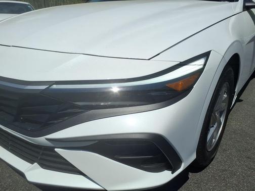 Serenity White 2026 Hyundai ELANTRA SE