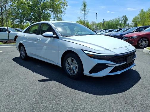 Serenity White 2026 Hyundai ELANTRA SE