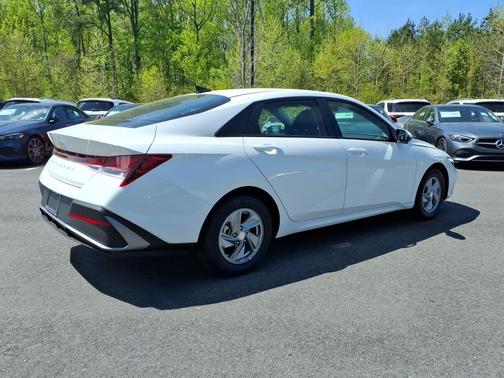 Serenity White 2026 Hyundai ELANTRA SE
