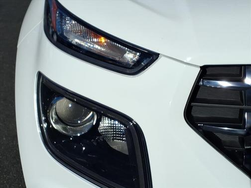 Lunar White 2026 Hyundai VENUE SEL