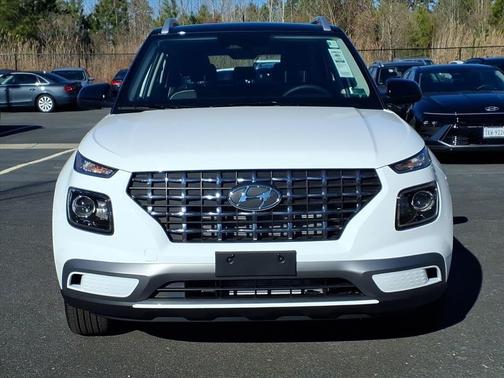 Lunar White 2026 Hyundai VENUE SEL