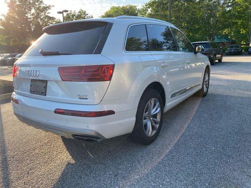Carrara White 2017 Audi Q7 3.0T Premium