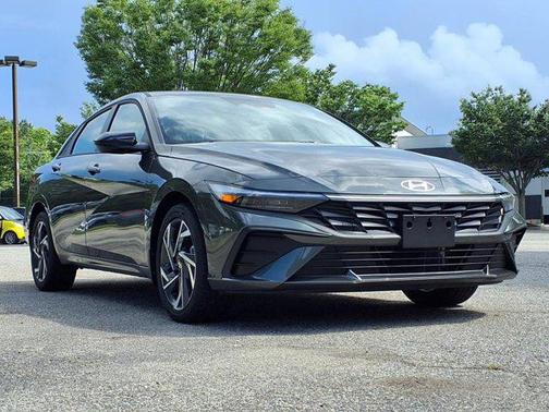 2025 Hyundai ELANTRA Sport