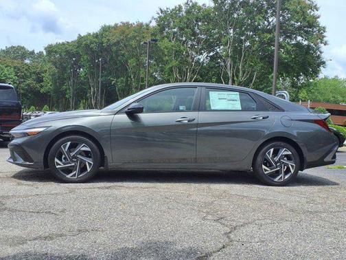 2025 Hyundai ELANTRA Sport