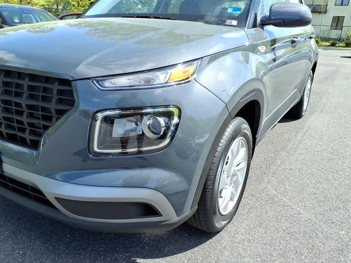 Ecotronic Gray 2026 Hyundai VENUE SE