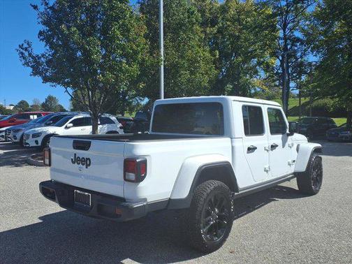 2024 Jeep Gladiator Nighthawk