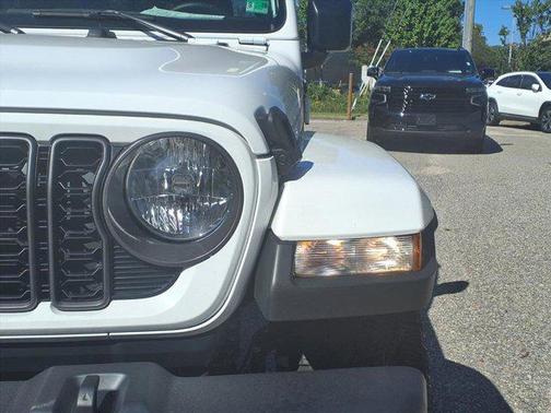 2024 Jeep Gladiator Nighthawk