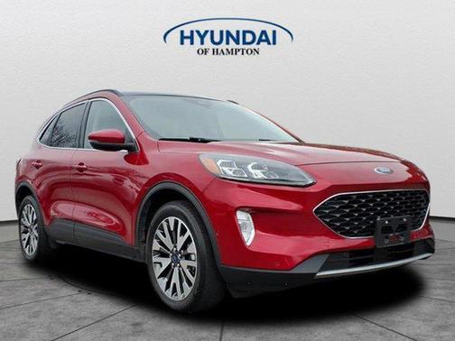 2020 Ford Escape Titanium