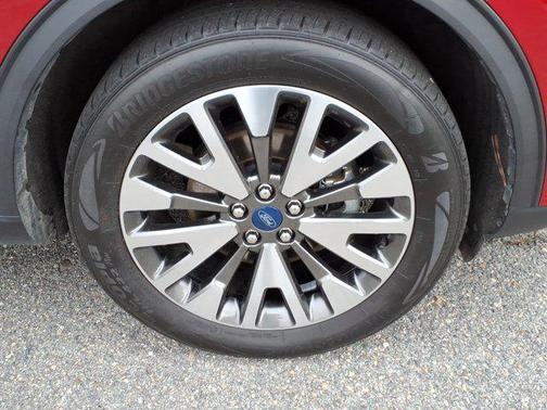 2020 Ford Escape Titanium