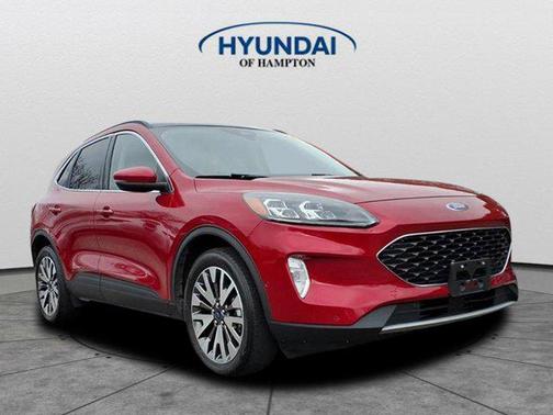 2020 Ford Escape Titanium