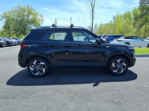 Onyx Black 2026 Hyundai VENUE SEL