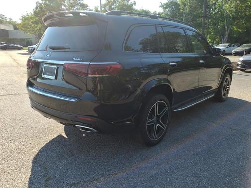 Obsidian Black Metallic 2023 Mercedes-Benz GLS 450 4MATIC