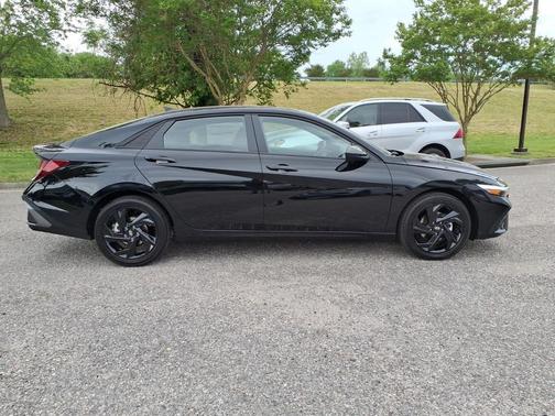 Abyss Black 2026 Hyundai ELANTRA Sport