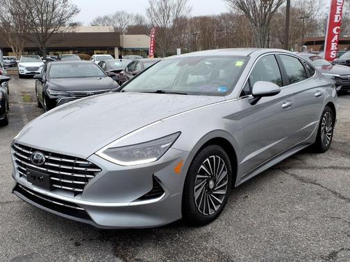 2023 Hyundai SONATA Hybrid SE
