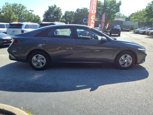 Amazon Gray 2026 Hyundai ELANTRA SE