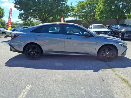 Fluid Metal 2026 Hyundai ELANTRA Sport