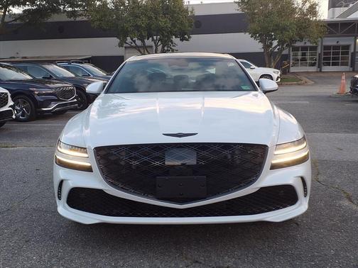 Uyuni White 2026 Genesis GV70 3.5T Sport Prestige