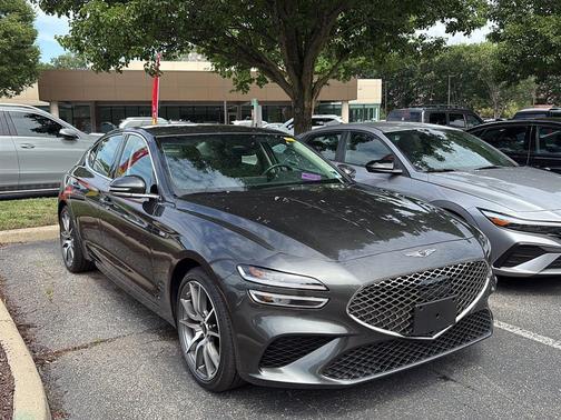 Makalu Gray 2025 Genesis G70 2.5T RWD
