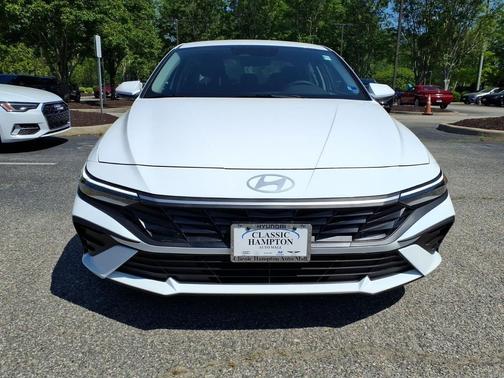 Serenity White 2026 Hyundai ELANTRA SE