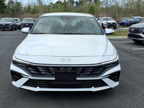 Serenity White 2026 Hyundai ELANTRA SE