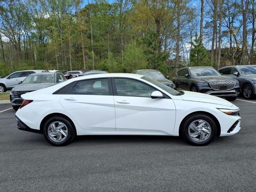 Serenity White 2026 Hyundai ELANTRA SE