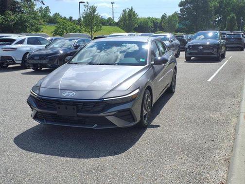 2025 Hyundai ELANTRA Sport