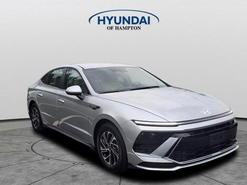 Aero Silver 2026 Hyundai SONATA Hybrid Base