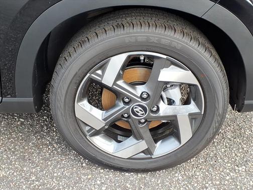 Onyx Black 2026 Hyundai VENUE SEL