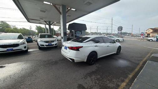 Pearl White Tricoat 2019 Nissan Altima 2.5 SL