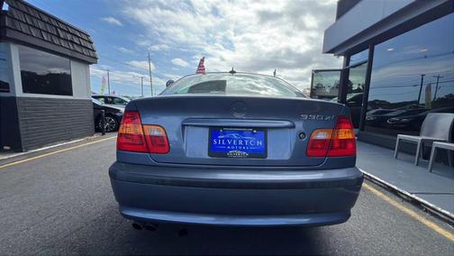 2005 BMW 330 330xi Sedan 4D