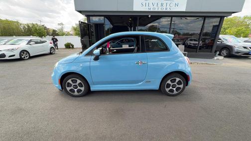 Nero Puro (Straight Black) 2015 FIAT 500e Battery Electric