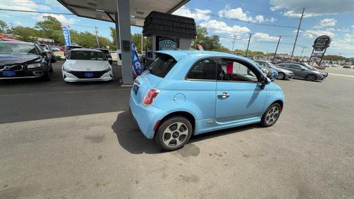 Nero Puro (Straight Black) 2015 FIAT 500e Battery Electric