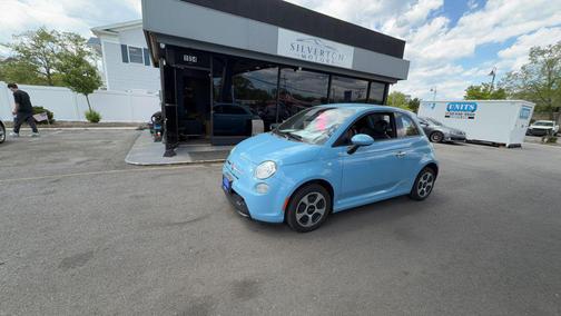 Nero Puro (Straight Black) 2015 FIAT 500e Battery Electric