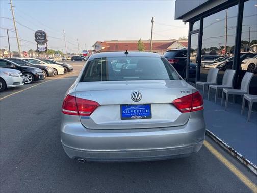 2012 Volkswagen Passat Base