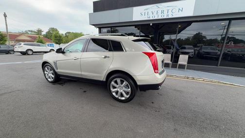 Radiant Silver Metallic 2016 Cadillac SRX Performance Collection